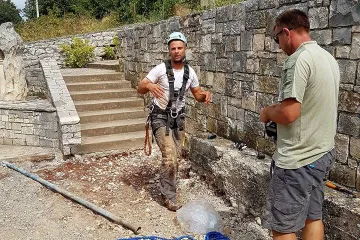 Na Korčuli sadili lipu pa otkrili jamu duboku 35 metara