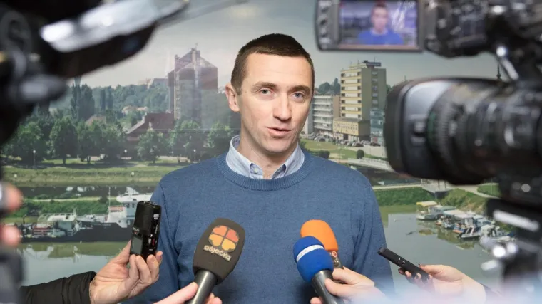 Penava nakon razgovora s Božinovićem: 'Ne odustajem od prosvjeda u Vukovaru'