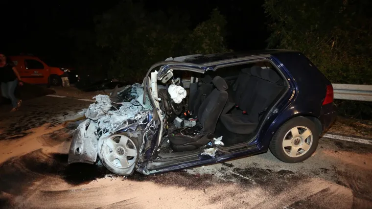 On, navodno nije imao položen vozački, a ona nije bila vezana