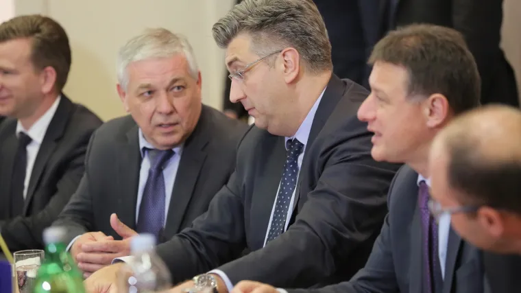 HDZ podržao Orbana: 'Odluku o spornim pitanjima treba donijeti Sud Europske unije'