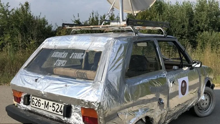 Bosanac prodaje Yugo 45, specijaliziran za borbu protiv izvanzemaljaca: Možete ga kupiti i u zamjenu za krmaču