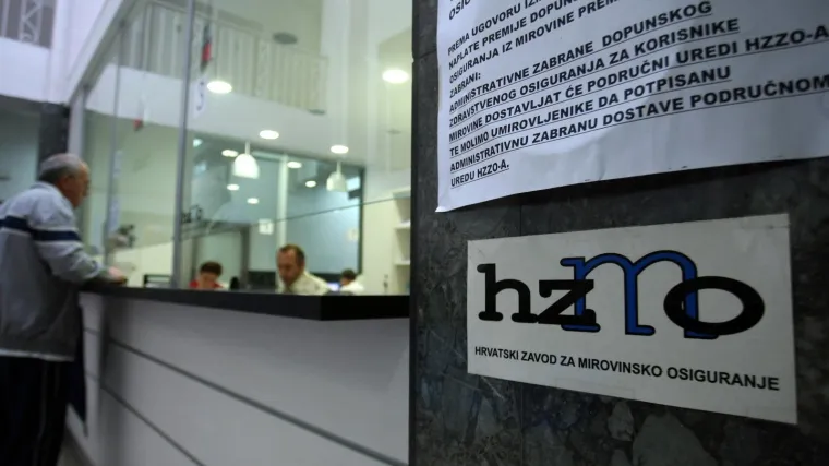 Istraga protiv 17 osoba: &Scaron;efica u HZMO-u povećavala mirovine za mito od 1300 do 2000 eura