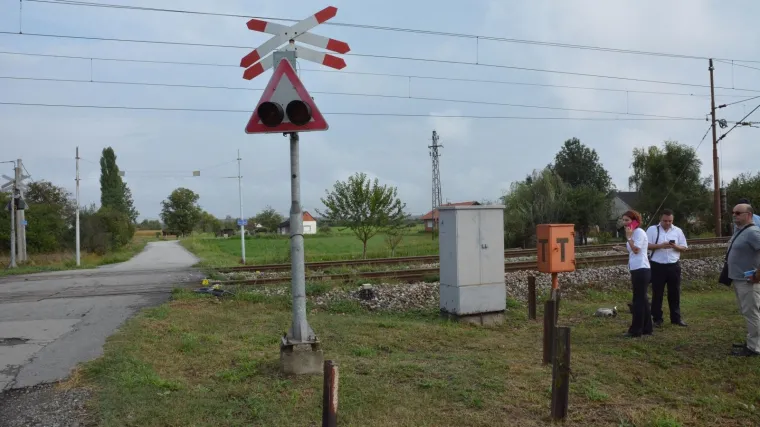 Javili da je ženu pregazio vlak, a ona kod kuće kuhala ručak