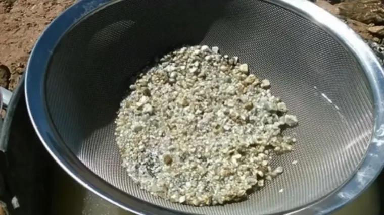 Mahnito se kopa u potrazi za metalom o kojem ovisi industrija teška na stotine milijardi