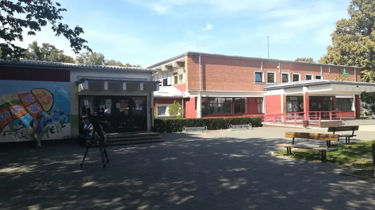 Roditelji u Vukomercu podijeljeni: 'Pustit ćemo djecu u školu, ali nerado jer su oni još uvijek tu'