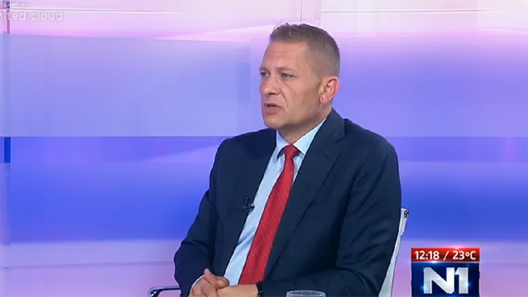 'Trebalo bi skupiti sav novac od mirovina i ravnomjerno ga podijeliti, onda bi svatko imao 2.500 kuna'