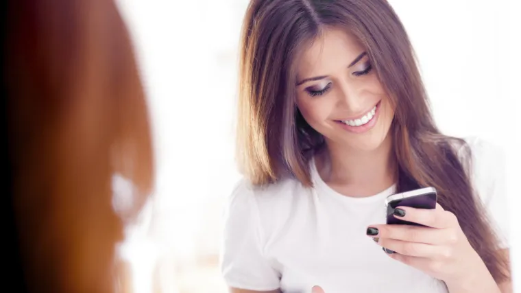 Chat dopisivanje preko mobitela: zašto je 'tipkanje' novo razgovaranje