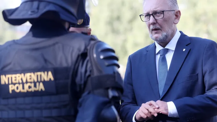 Školu posjetila i ministrica Divjak; 'Na nastavi je 90 posto učenika'