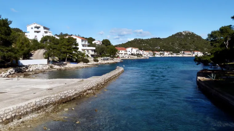 Županija osigurala dvije plaće 'tetama', mali&scaron;ani Lastova mogu opet u vrtić