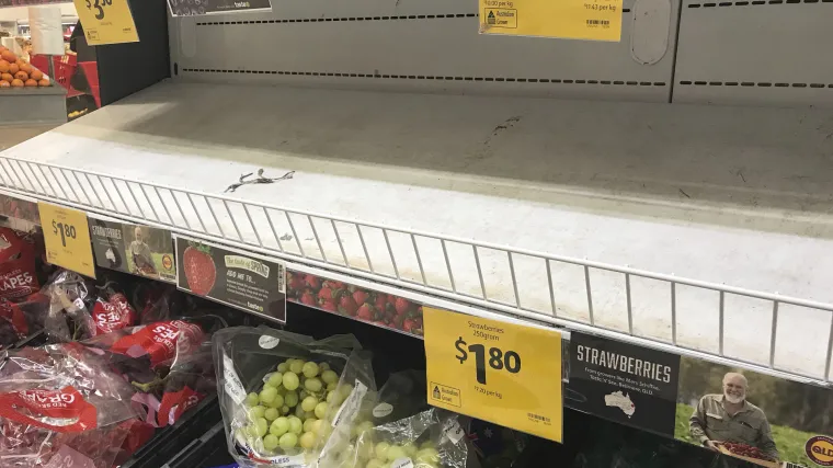 &Scaron;ala opasna po život: Maloljetnik iz zabave u jagode stavljao igle, prijeti mu do 15 godina zatvora