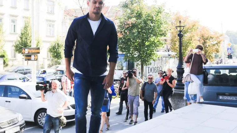 Podignuta optužnica protiv Lovrena: 'Vatreni' branič svjesno je lagao o spornim aneksima