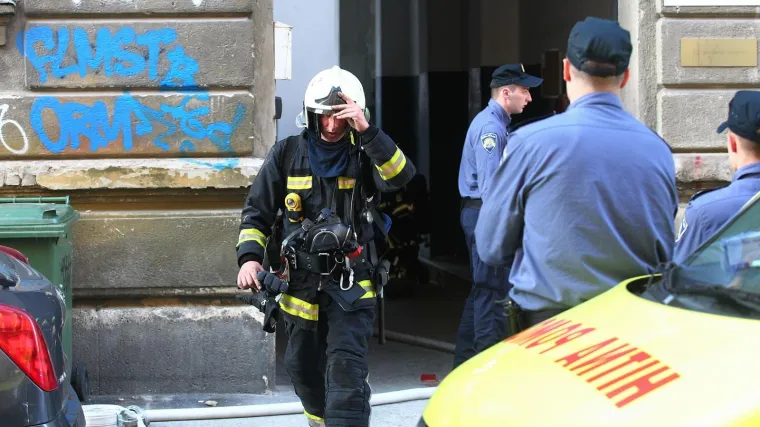 Monstrum godinama majku mrtvu držao u stanu, pa onda jo&scaron; sve zapalio da zata&scaron;ka njenu smrt