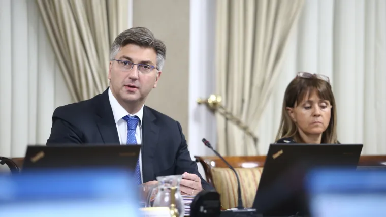 Porezna reforma na sjednici Vlade: 'Potro&scaron;ačka ko&scaron;arica bit će jeftinija za najveći krug hrvatskih građana'