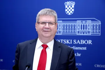 'Mirovinska reforma je pljačka, ucjena i diskriminacija, a Pavić je grobar mirovinskog sustava'