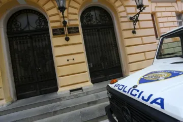 Bio je pripadnik Martićeve milicije, a zlostavljao je zarobljenike