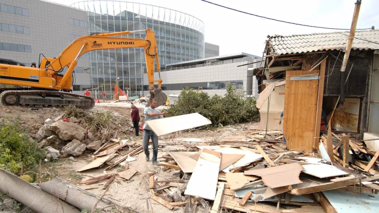 Ostao je bez svega, a od auta mu je ostala kocka