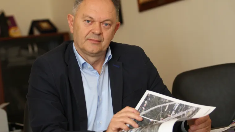 Otkrio mramornu ploču na kojoj mu je uklesano pogrešno prezime