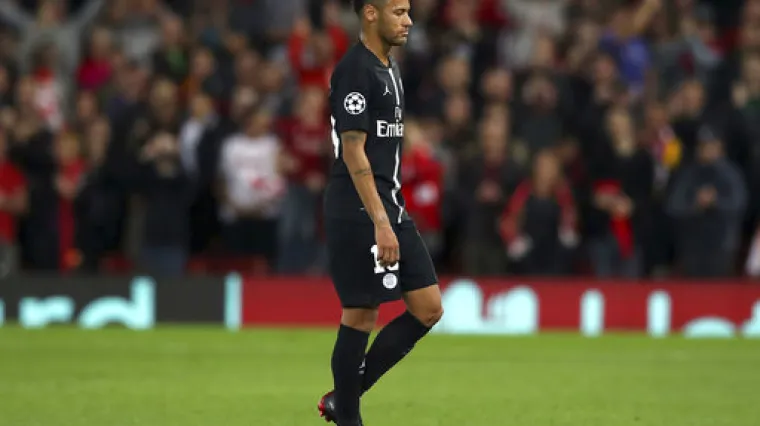 VIDEO Mladi navijač uletio u teren, Neymarova reakcija bila je fantastična