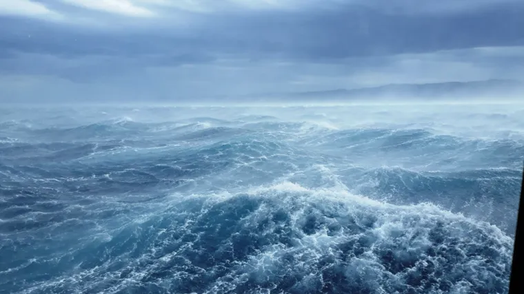 Zbog pogor&scaron;anja nepovoljnih vremenskih uvjeta prekinuta potraga za nestalom surfericom kod Splita