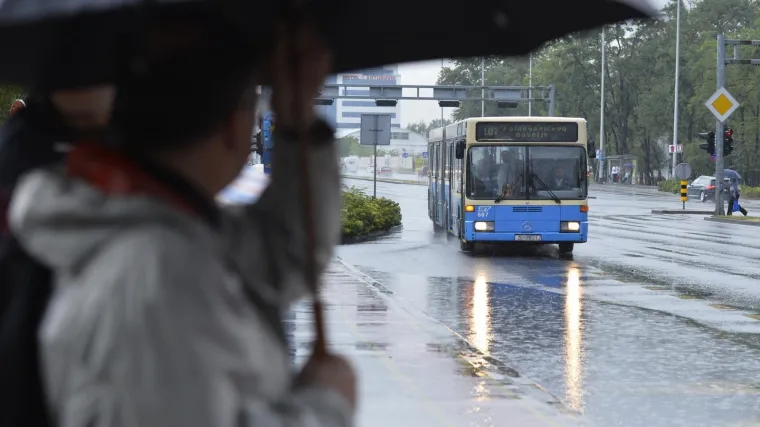 ZET u velikim problemima zbog obične ki&scaron;e, na zagrebačkoj obilaznici kilometarska kolona