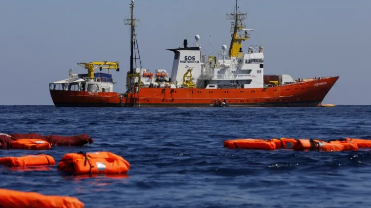 Prije toga brod su odbile i Italija i Malta