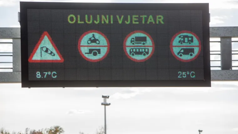 Paški most otvoren samo za osobna vozila, usporen promet na A1