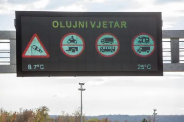 Paški most otvoren samo za osobna vozila, usporen promet na A1