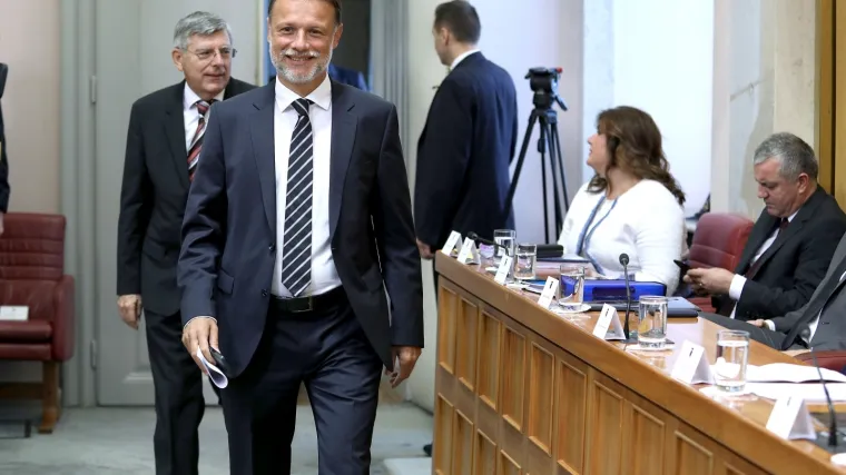 Predsjednik Sabora o 'aferi SMS': 'Ne znam zašto bi Varga rekao da se želi čuti sa mnom'