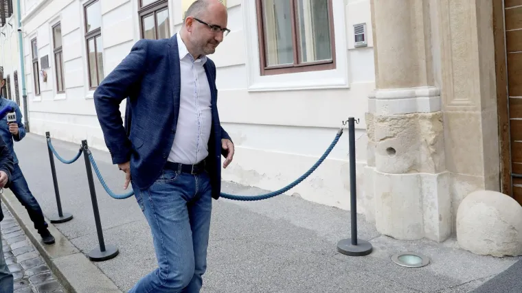 'Afera kum' trese vrh HDZ-a: Hoće li Brkić preživjeti još jedan politički udar u svojoj karijeri?