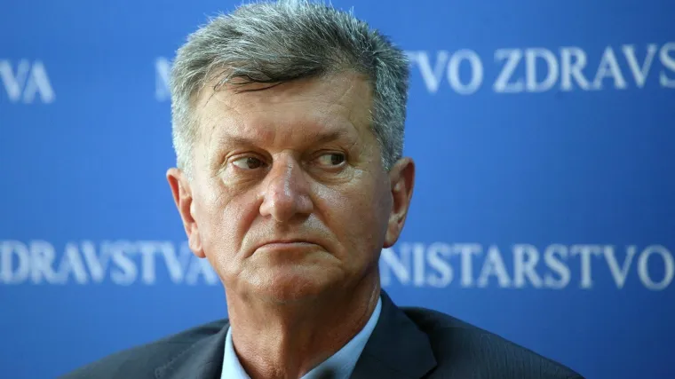 'Tražimo ostavku ministra Kujundžića, Hrvatskoj takav ne treba!'