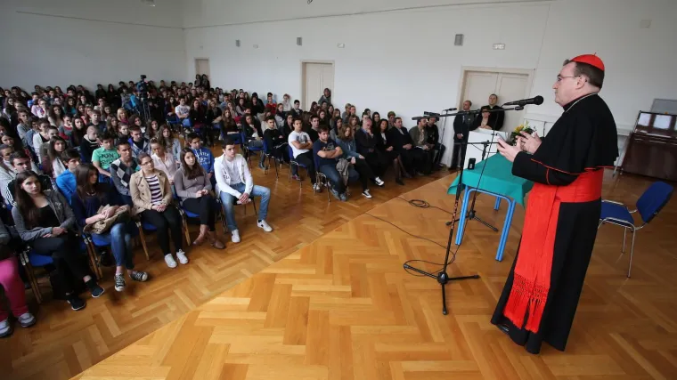 'Ne smijete djeci nuditi da se ispišu s vjeronauka. Tko jednom izabere, ne treba ga opet pitati'