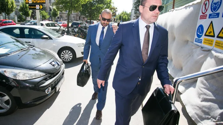 Predomislili se u manje od 24h. &Scaron;to se događa?