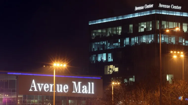 Razbojnik upao u poslovnicu u trgovačkom centru