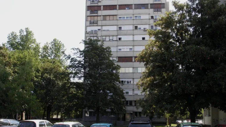 Baca noževe na djecu i nitko joj ni&scaron;ta ne može