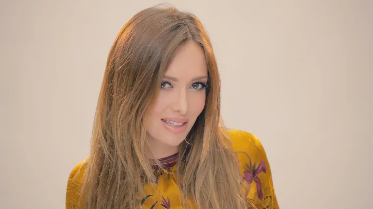 Jedna od najseksi pjevačica ima novu pjesmu