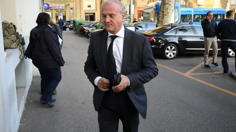 Tvrdi da ima puno važnijih stvari od Vasine afere