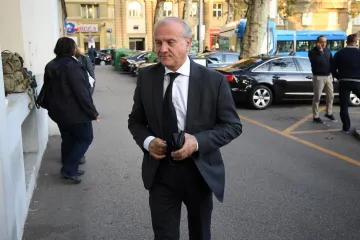 Tvrdi da ima puno važnijih stvari od Vasine afere