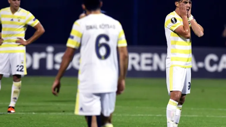 Trener pred otkazom, tri bitna prvotimca suspendirana do daljnjeg!