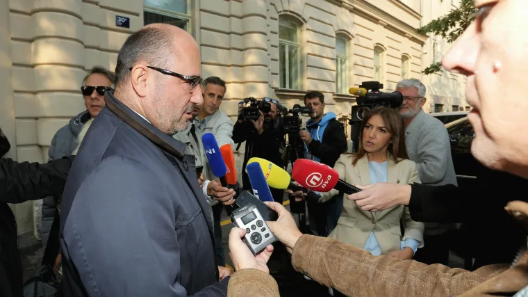 Milijan Brkić na pitanje planira li se sam povući: 'Nikud ja ne idem, nisam uteg stranci'