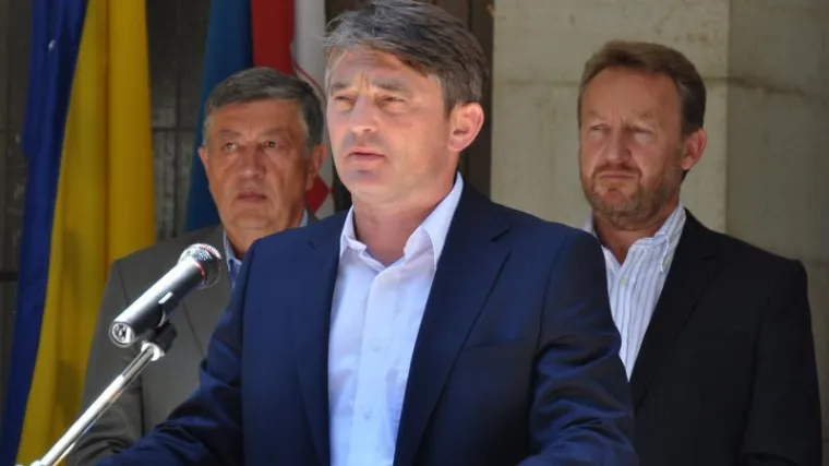 Uvjerljiva pobjeda: Kom&scaron;ić osvojio 62.000 glasova vi&scaron;e od Čovića