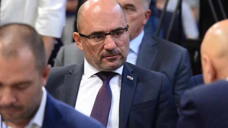 'Tko je N.S. s kojim sam kontaktirao 60-ak puta? To je moj dečko'