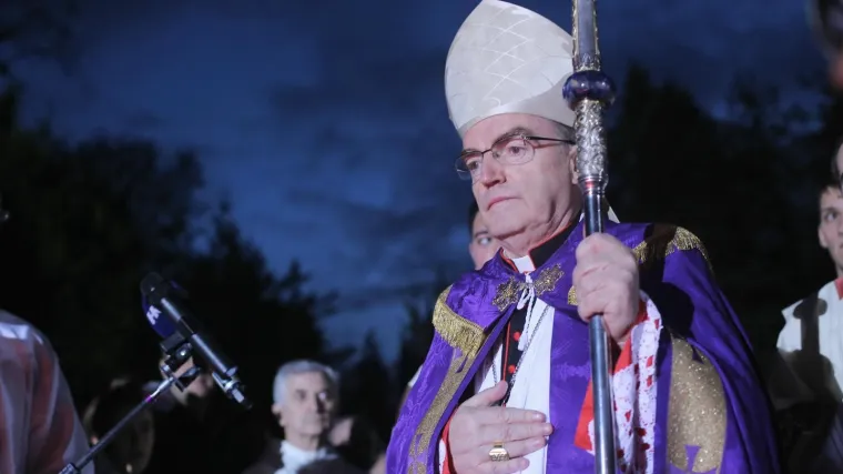 'Uvedite vjeronauk kao obavezan predmet u &scaron;kolama'