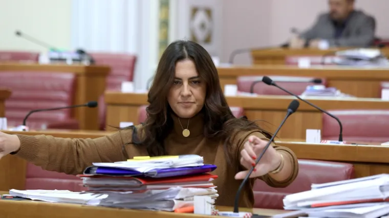 Zastupnica &scaron;okirala u Saboru: &lsquo;Zavezali su mi ruke i noge i maternicu mi strugali na živo'