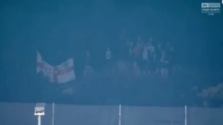 Englezi s brda gledaju utakmicu i navijaju: 'Je*i se Uefa...'