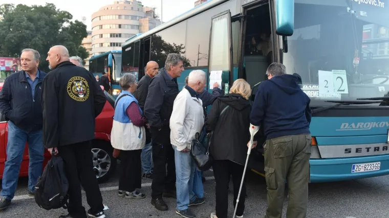 Očekuje se čak i do 20 tisuća ljudi, stižu puni autobusi iz Zagreba