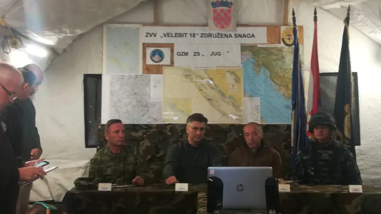 Plenković i Krstičević na Dugom otoku: Lansirana raketa koja pogađa cilj na 30 km