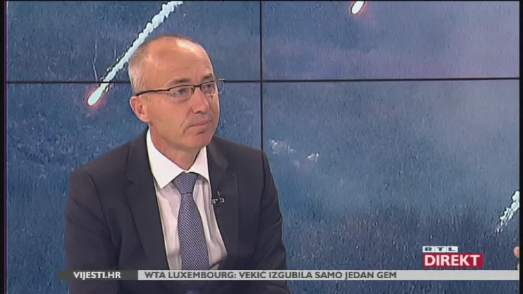 Krstičević na upit za&scaron;to kasne brodovi za mornaricu: 'To pitajte Kotromanovića'