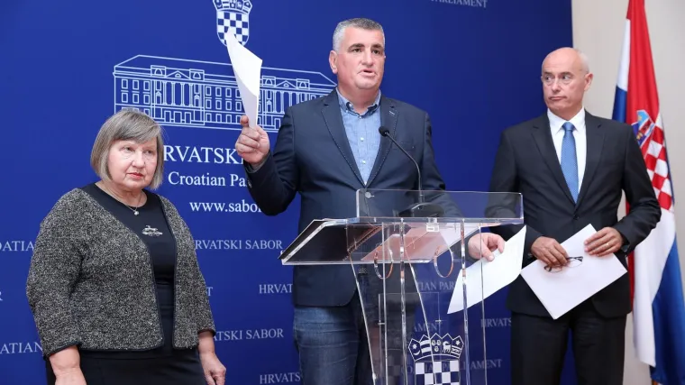 'Ministarstvo zdravstva jedino vodi brigu da se ne na&scaron;kodi teleoperaterima'