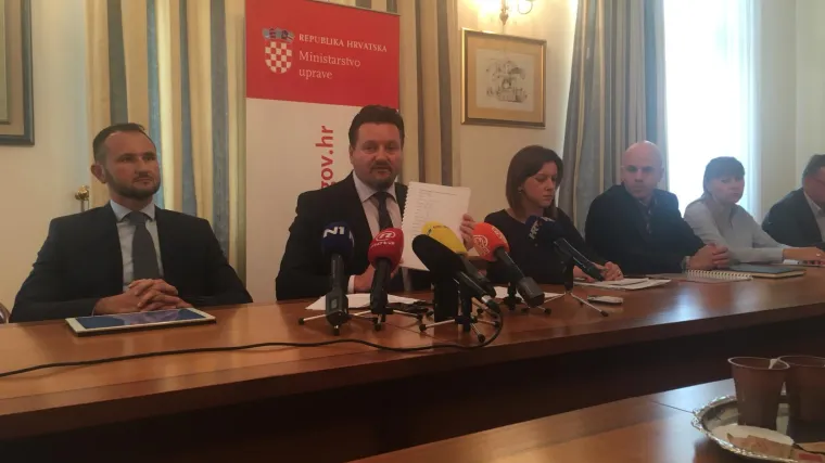 Ku&scaron;čević iza&scaron;ao s detaljima oko referendumskih potpisa: 'Isti podaci kori&scaron;teni su u obje inicijative'