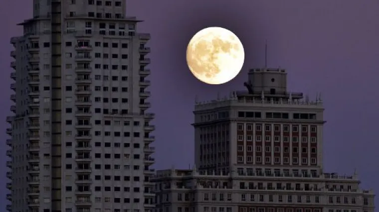 U svemir će lansirati lažni mjesec, a za to imaju neobičan motiv